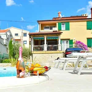 Lux Nina With Six Bedrooms, Private Pool, Sauna Villa Zadar