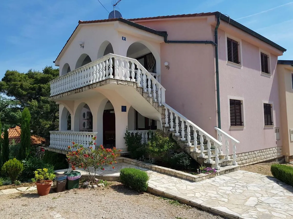 Apartment Ruzmarin location